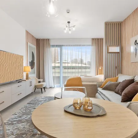 Lam Sophisticated - Ac - Balcony Apartament